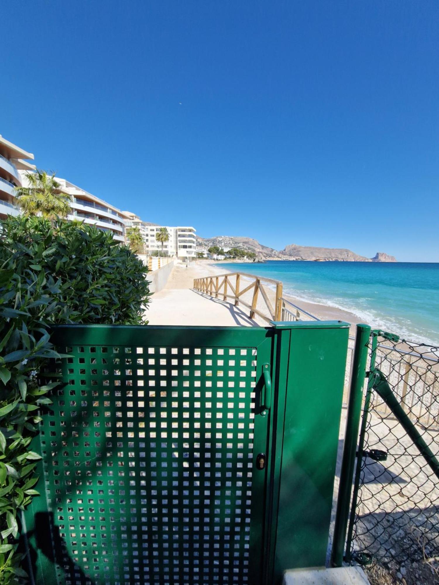 Azul - Estudio Con Vistas Al Mar, Piscina Y Acceso Directo A La Playa By Redi Altea Ngoại thất bức ảnh